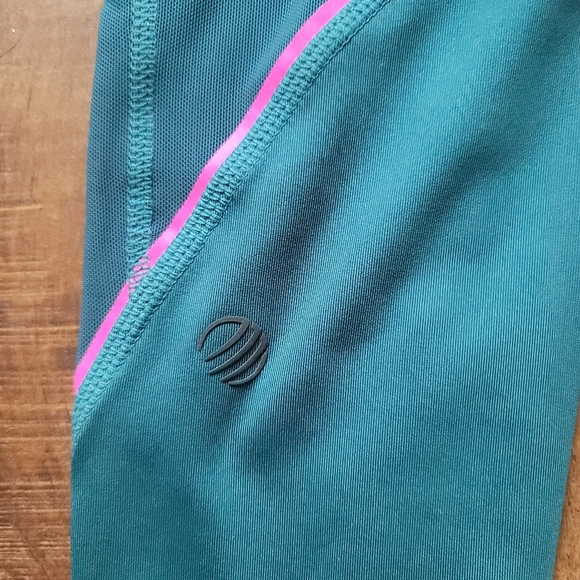 MPG Mid-Waisted Drawcord Legging in Green Size XS - Picture 10 of 11
